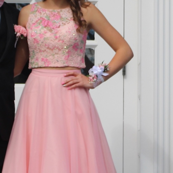 Prom Dress - Picture 4 of 5